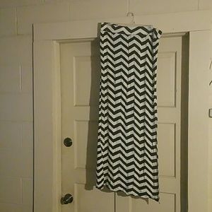 Chevron black and white skirt
